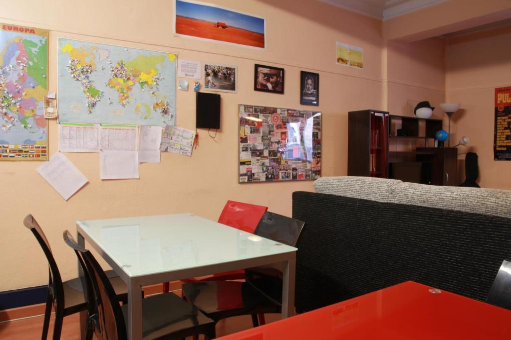 Hostel Hemingway Pamplona Ngoại thất bức ảnh