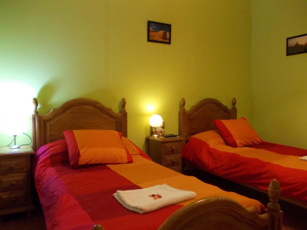 Hostel Hemingway Pamplona Phòng bức ảnh